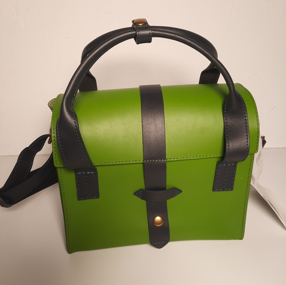 NWT! IIIBeCa Leather Handbag w/ removable liner